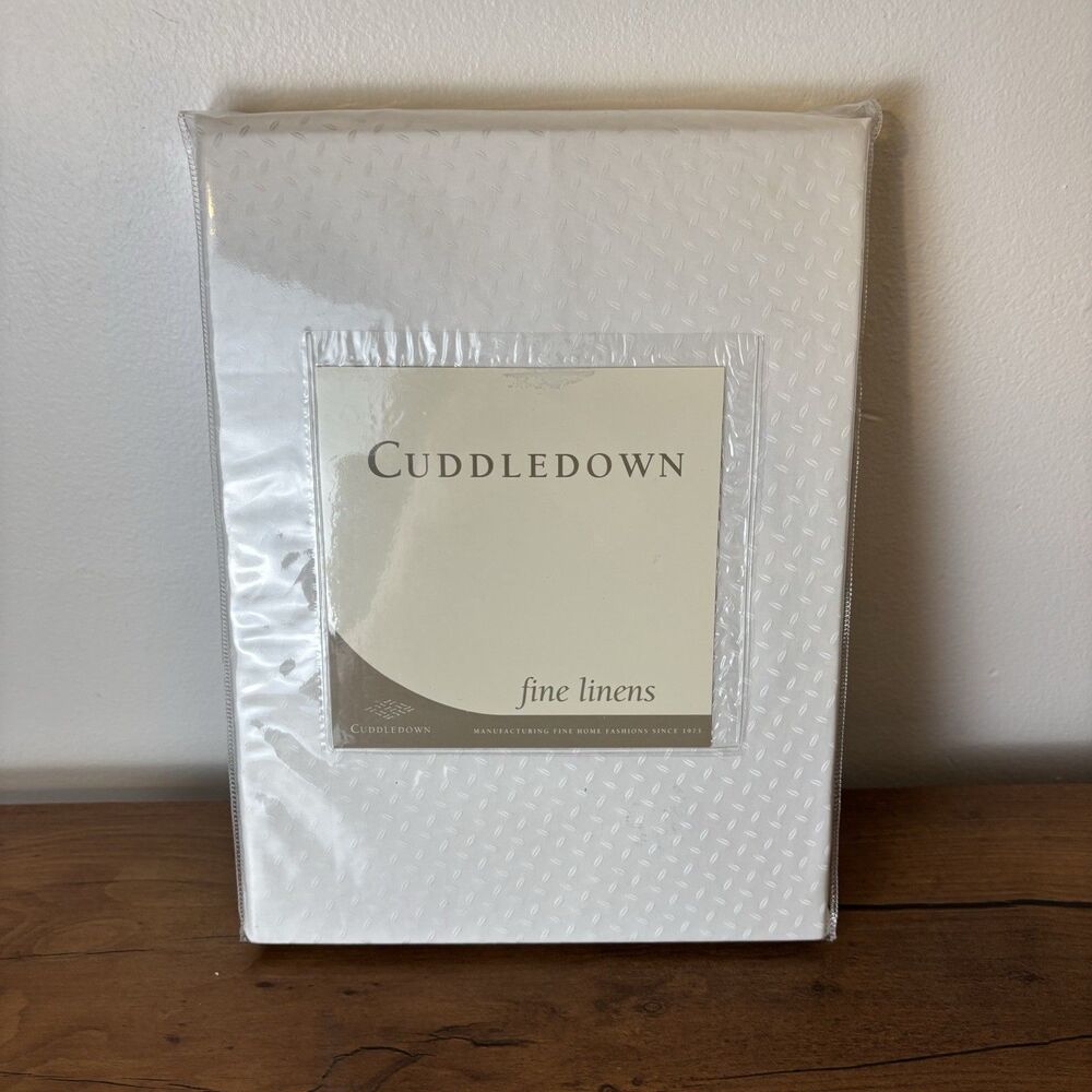 CUDDLEDOWN 400 Thread Count Fitted Sheet Twin, White Riso Jacquard Combed Cotton